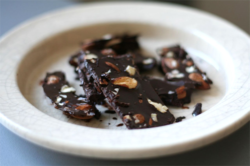 Chocolate Almond Bark Recipe photo