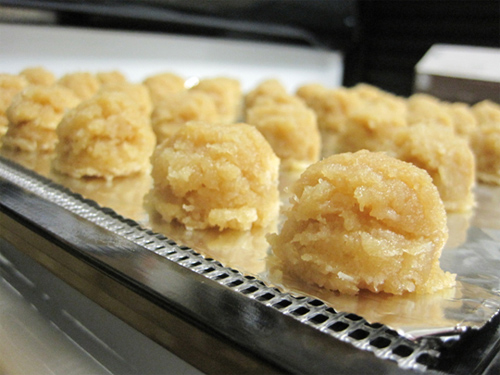 Coconut Cream Blonde Macaroons Recipe photo