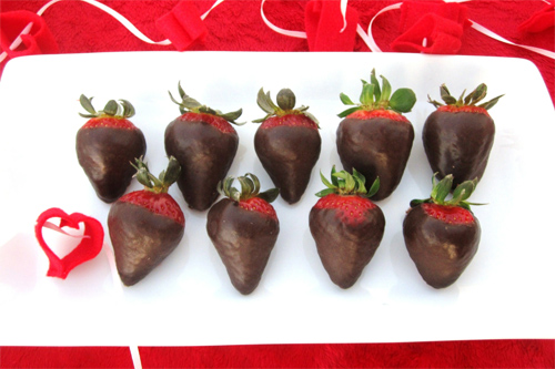 Coconut Oil Chocolate Covered Strawberries Recipe photo