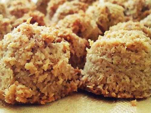 Easy Coconut Macaroons recipe photo