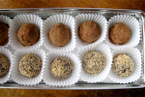 Melt In Your Mouth Dark Chocolate Coconut Oil Truffles Recipe photo