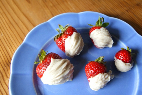 Coconut-Cardamom Dipped Strawberries